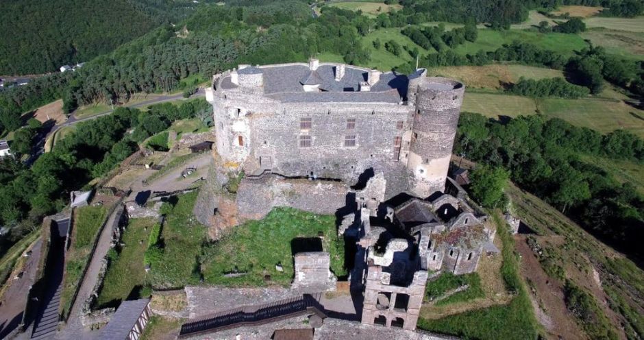 chateau de murol sancy auvergne 5